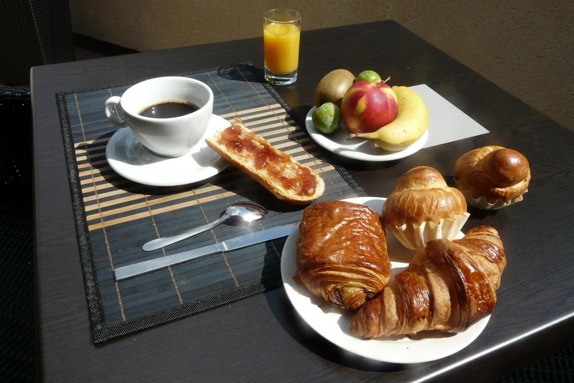 Brit Hotel Du Ban Chaudes-Aigues Zewnętrze zdjęcie