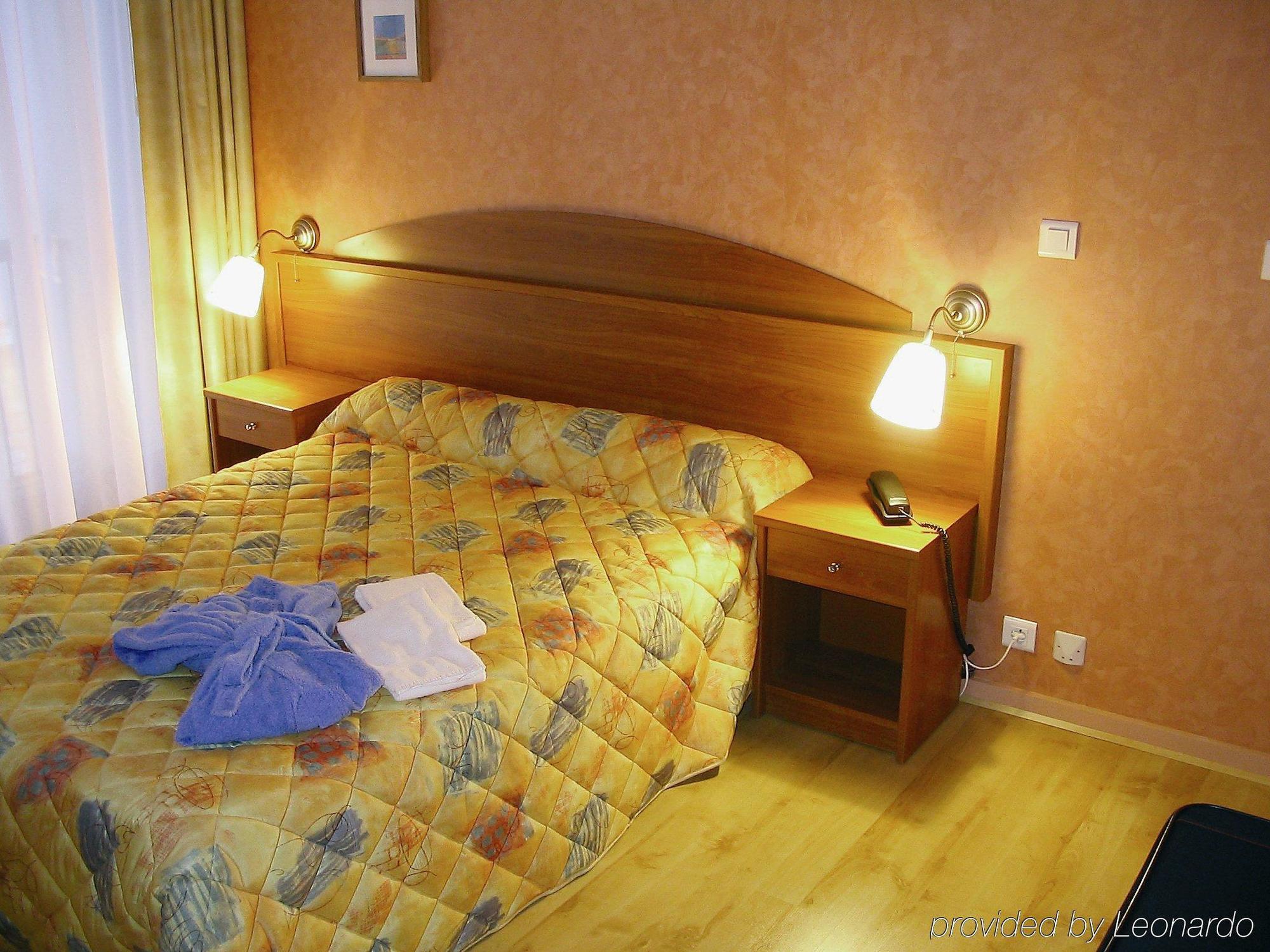 Brit Hotel Du Ban Chaudes-Aigues Zewnętrze zdjęcie