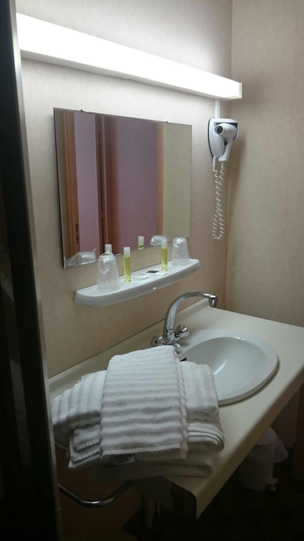 Brit Hotel Du Ban Chaudes-Aigues Zewnętrze zdjęcie