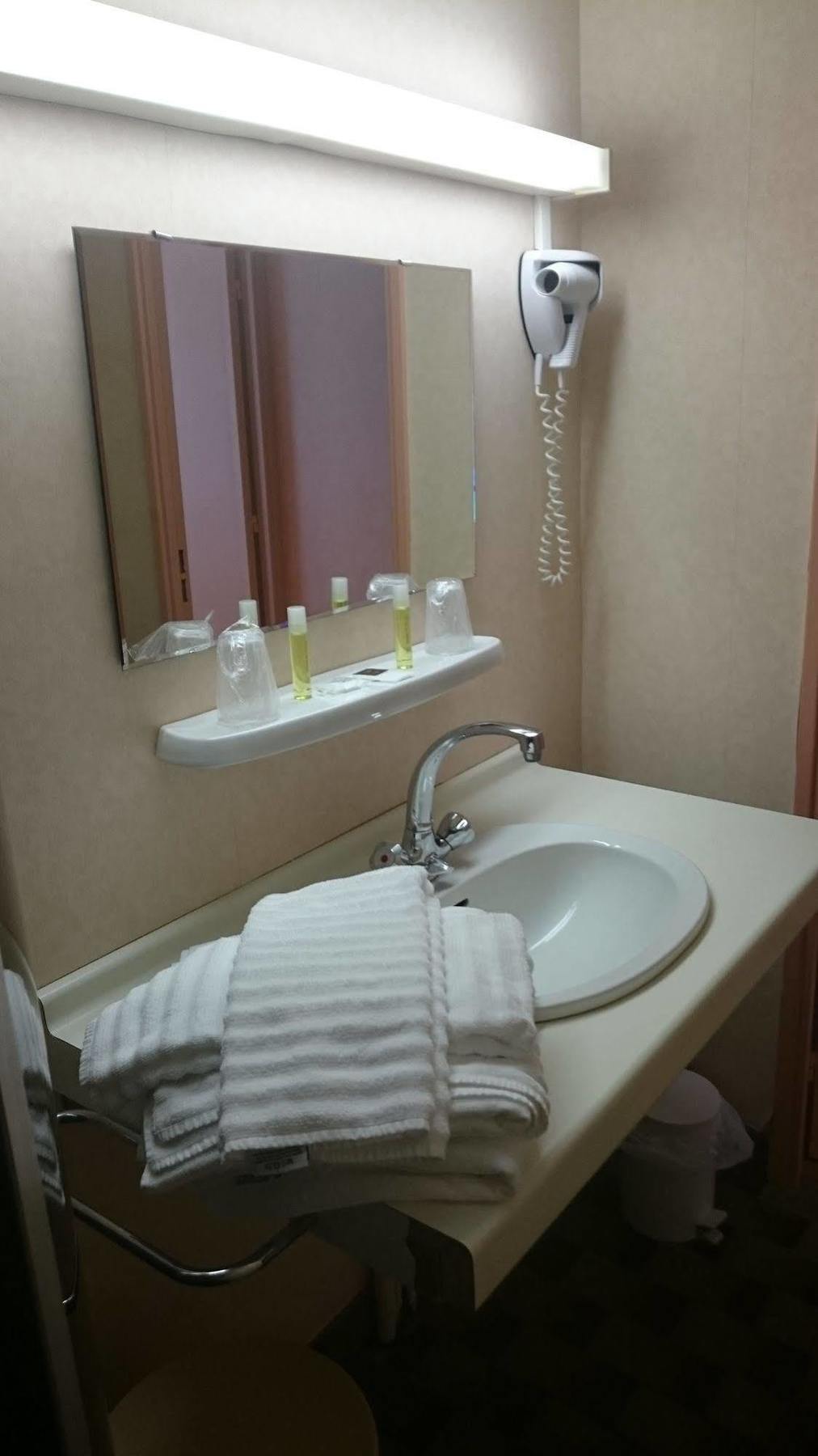 Brit Hotel Du Ban Chaudes-Aigues Zewnętrze zdjęcie