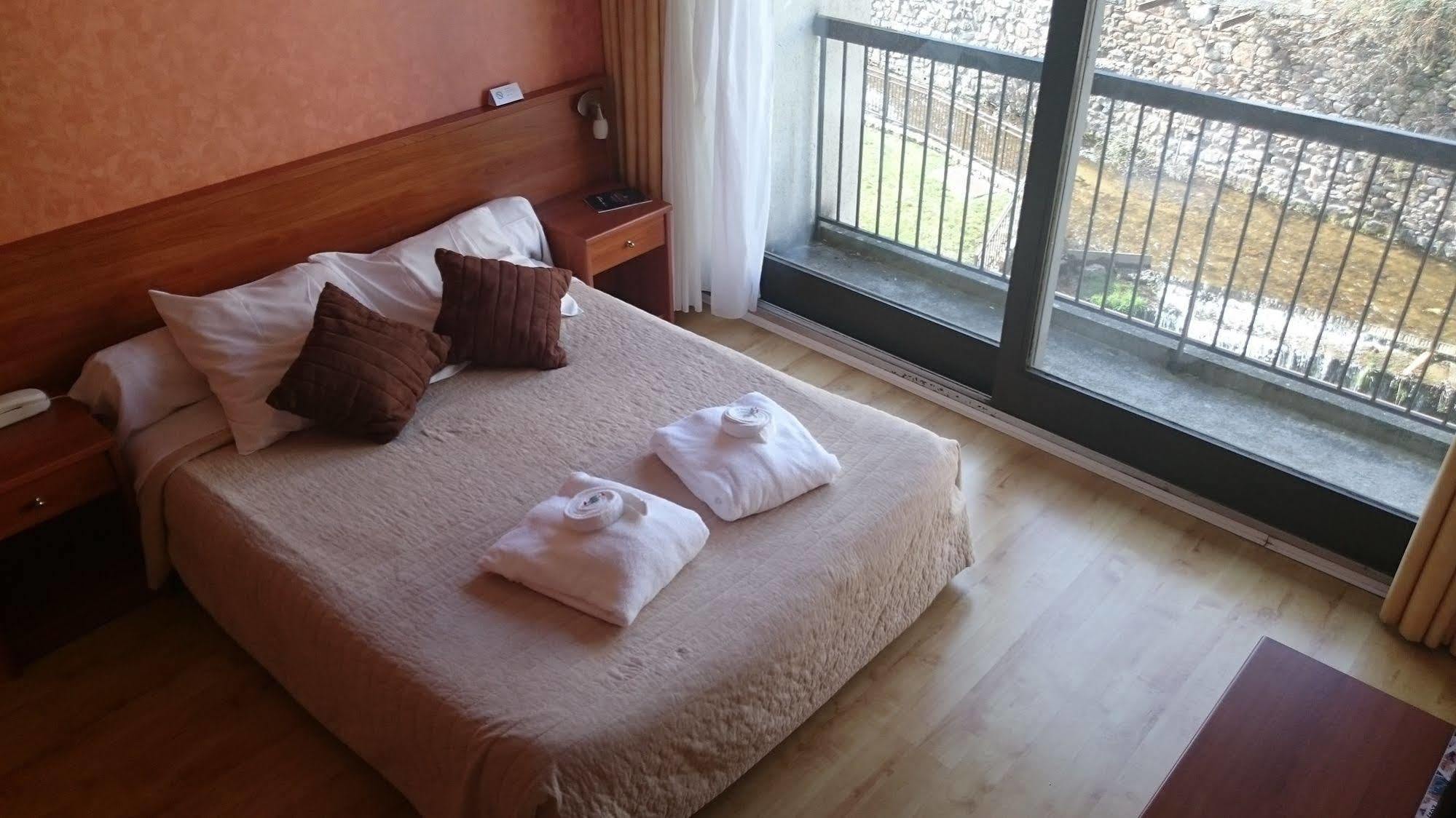 Brit Hotel Du Ban Chaudes-Aigues Zewnętrze zdjęcie